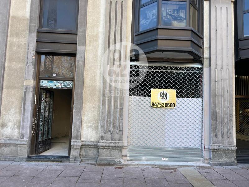 Foto b5b9092d-de60-4871-9ef4-acd3bd33d9c4. Alquiler local comercial plaza alonso martinez capitanía en Burgos