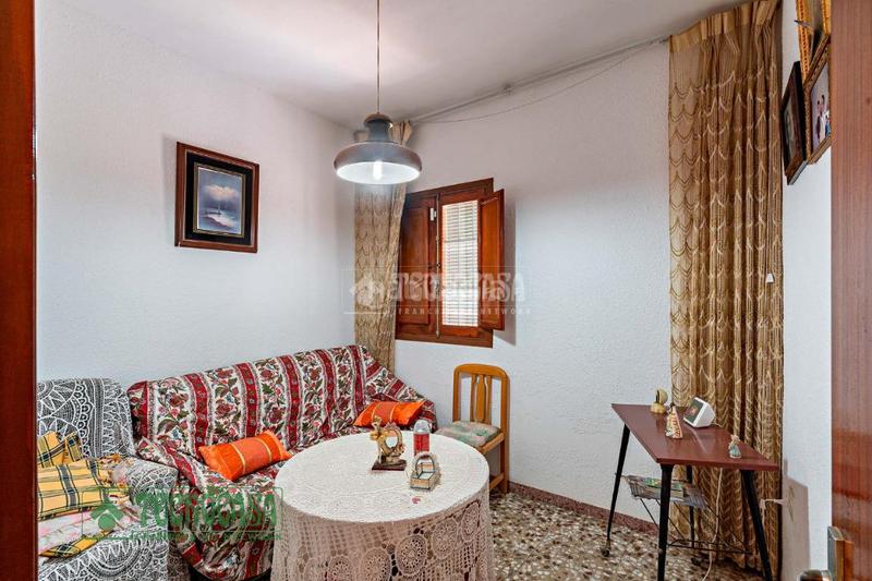 Foto 44e1b527-062d-43a5-866a-854f8bf2e3cf. Casa  en venta en Berja