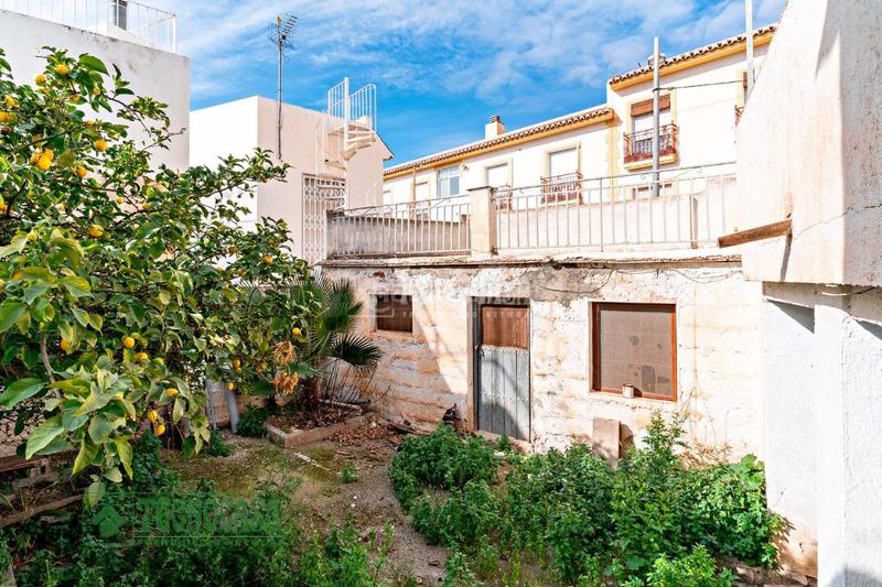 Foto cd14d6f4-3ac2-41ef-b480-9161d35ce667. Casa  en venta en Berja