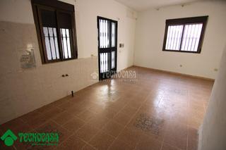 Casa aparellada a Berja. Casa en venta en berja