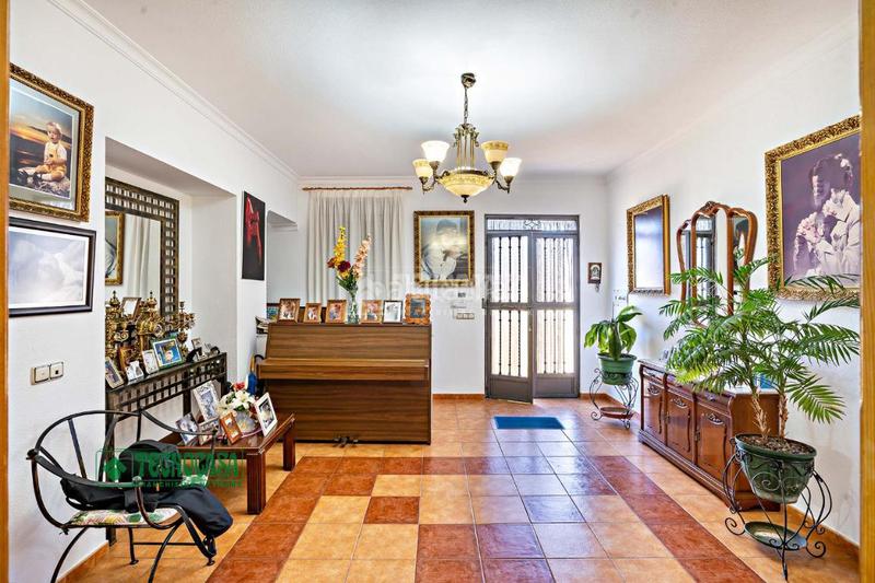 Foto 854ff271-fa53-466c-89db-239218793c91. Casa amb aparcament a Dalías