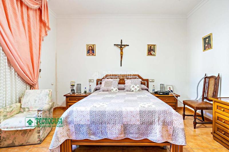 Foto df9ec613-069f-48b8-af5e-98b88ea57b4f. Casa amb aparcament a Dalías