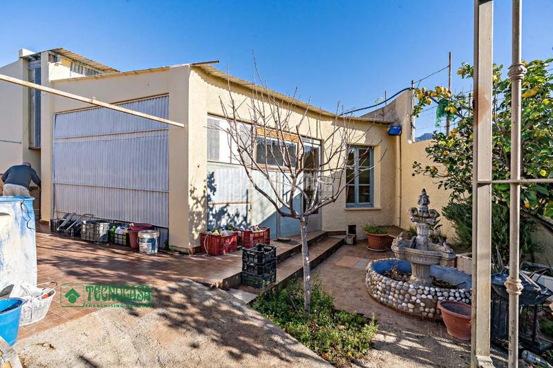 Foto e7befc10-a3e3-4921-9099-ce5ea2dc9b64. Casa amb aparcament a Dalías