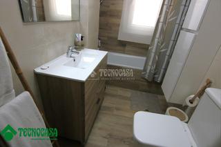 Casa aparellada a Berja. Casa en venta en berja