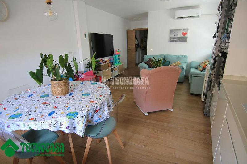 Foto 59d44fbb-48ac-4ec0-8d52-186429b51bc3. Casa pareada casa en venta en Berja