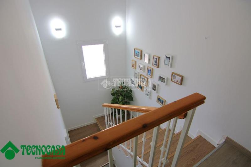 Foto 9a3fde8c-f395-41e0-84ae-d441a2b9e069. Casa pareada casa en venta en Berja