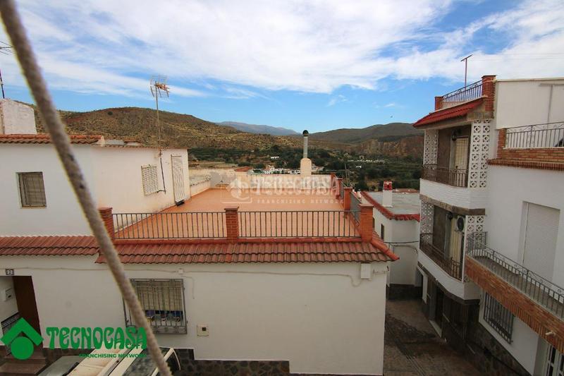 Foto eba0fbc7-2645-40ef-a3f7-6a9cb9f87e96. Maison dans Ugíjar