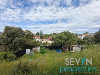 Finca rústica a Canario 8. Parcela urbana de 572m2.
