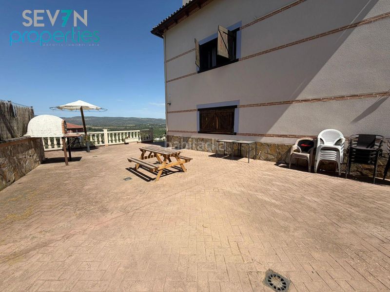 Foto 9ca2fa40-aa7c-479f-9584-3c6eb84a4568. Xalet amb calefacció piscina a Calalberche