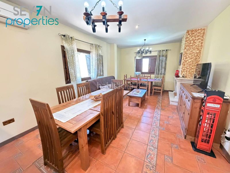 Foto abf82bed-2586-4ec7-b68e-dd558b8f2675. Xalet amb calefacció piscina a Calalberche