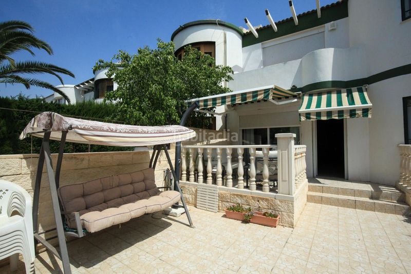 Foto dba0cd7b-23fa-4b9f-a0c9-a94fbac6f7b8. Casa adossada amb calefacció a Playa Muchavista Campello (el)