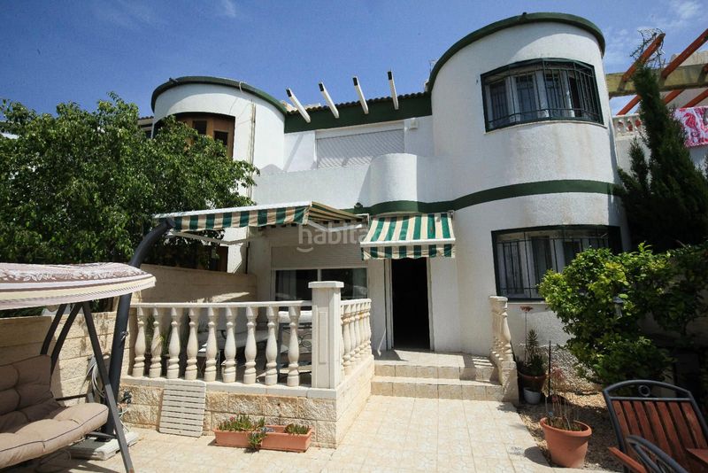 Foto dd088571-be32-4c38-a9ba-e2eb53363a39. Casa adossada amb calefacció a Playa Muchavista Campello (el)