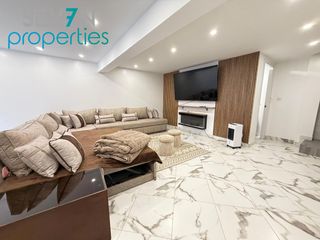 Semi detached house  Valconejo 1100. Chalet adosado totalmente reformado con 12 placas solares en el