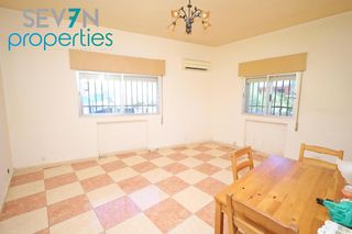 Pis  Jose antonio 100. Piso en casco urbano, excelente ubicacion. 3 dormitorios 1 baño