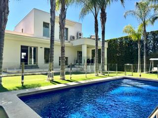 Chalet à La Alcayna. Exclusiva villa de lujo en la alcayna con más de 600 m de parcel
