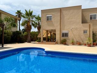 Chalet  Trece - los conejos i. Chalet en parcela 1000m2