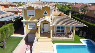 Xalet  Calle igualdad los olivos. Exclusiva vivienda independiente en los olivos
