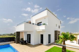 Xalet a San Miguel de Salinas. Fantásticas villas de ensueño en vistabella, alicante