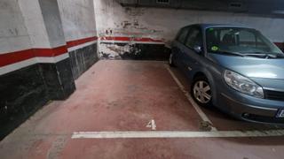 Parking voiture  Carrer de prat de la riba