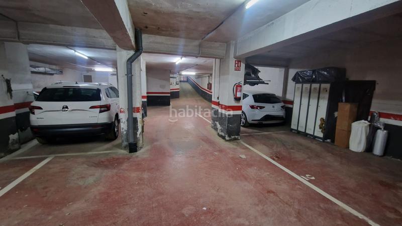 Foto e916cddc-e045-4de0-afcd-9fe62ab54811. Parking voiture dans Cementiri Vell Santa Coloma de Gramenet