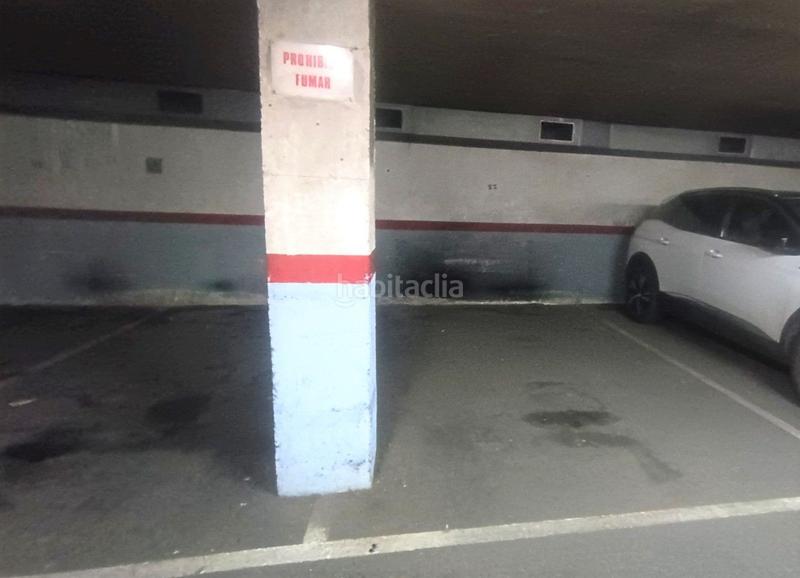 Foto 8ad1ec3d-a170-4607-a3ea-5e4de2e42c1b. Parking coche en Centre Santa Coloma de Gramenet