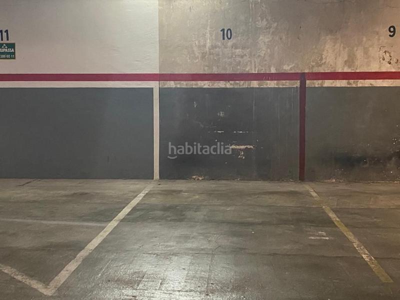 Foto 0be1a872-d407-44a7-8fdb-4ec3624909df. Alquiler parking coche en Centre Santa Coloma de Gramenet