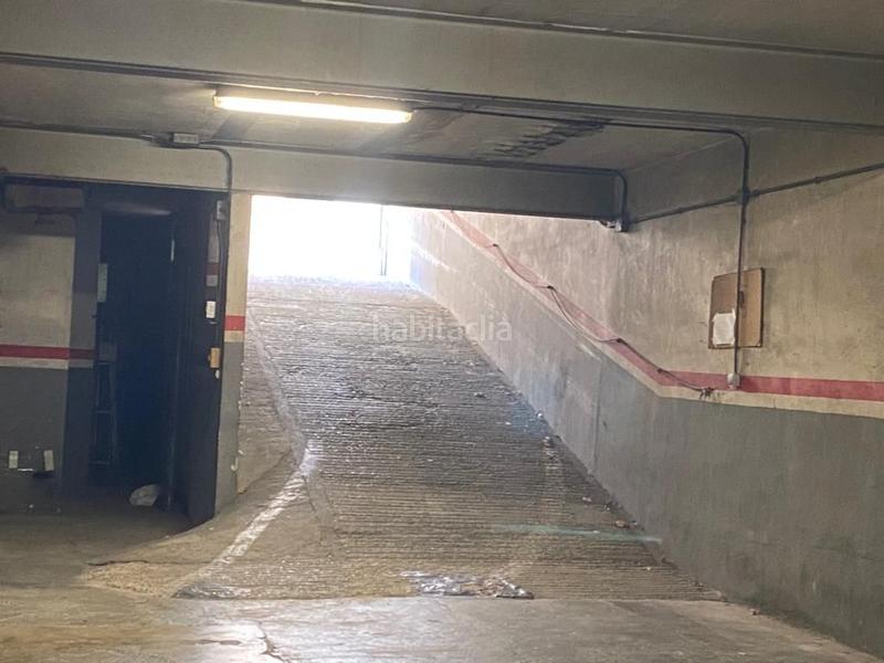 Foto 8d8baa1b-3347-4f10-b629-48a6830929c3. Alquiler parking coche en Centre Santa Coloma de Gramenet