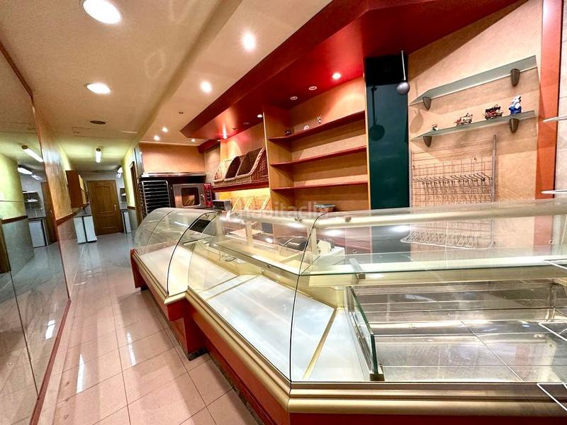 Foto 384e7fc9-9682-4cd4-bcae-eb18ec218bfd. Local comercial en Centre Santa Coloma de Gramenet