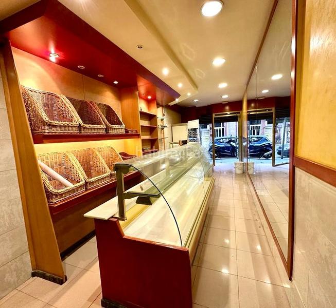 Foto 807948a3-a78a-4ad5-bf1b-4a2ad07ee515. Local comercial en Centre Santa Coloma de Gramenet