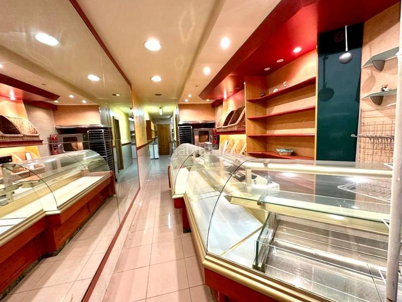 Foto dccd65c7-af62-442c-a328-20d9107b1304. Local comercial en Centre Santa Coloma de Gramenet