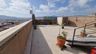 Pis a Santa Rosa. Piso reformado con ascensor y terraza