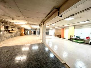Business premise in Centre. Amplio local de 529 m2