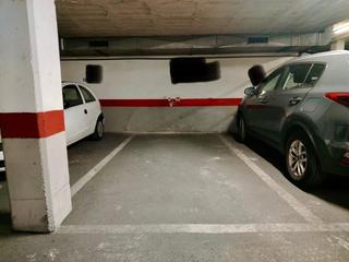 Parking voiture à Fondo