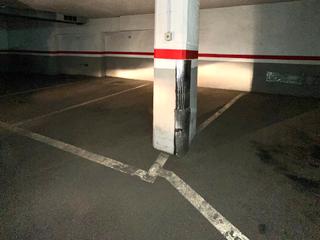 Aparcament cotxe a Carrer de sant carles 47. Plaza en venta para coche grande