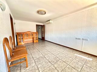 Etagenwohnung in Riu Sud. Piso céntrico exterior con ascensor
