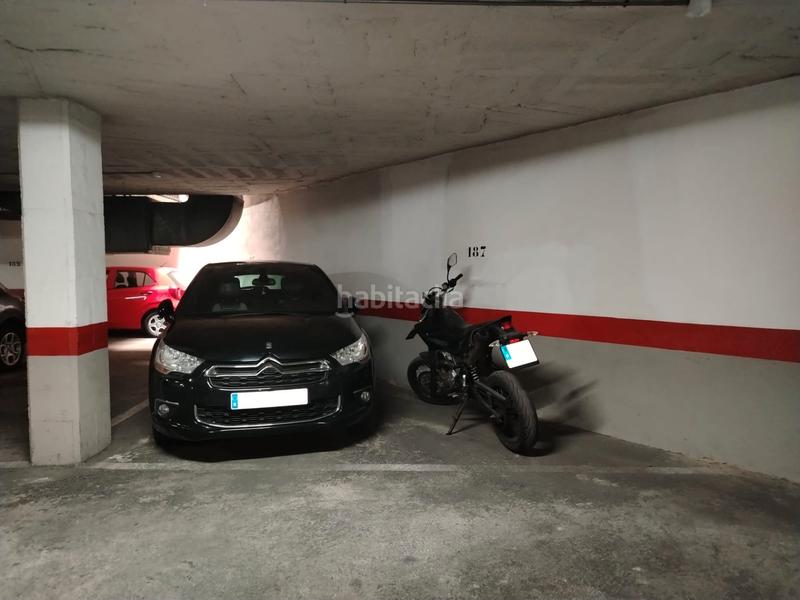 Foto bf505bab-79fd-49f8-911a-06cfdf5a8607. Parking voiture dans Fondo Santa Coloma de Gramenet