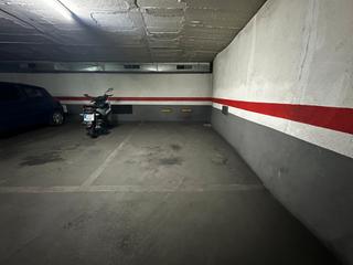 Parking voiture  Avinguda de catalunya. Amplia plaza de parking en planta -3 con excelente acceso