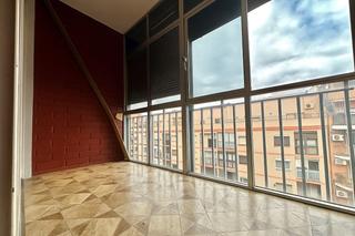 Pis a Riu Sud. Piso cntrico exterior con balcn y ascensor