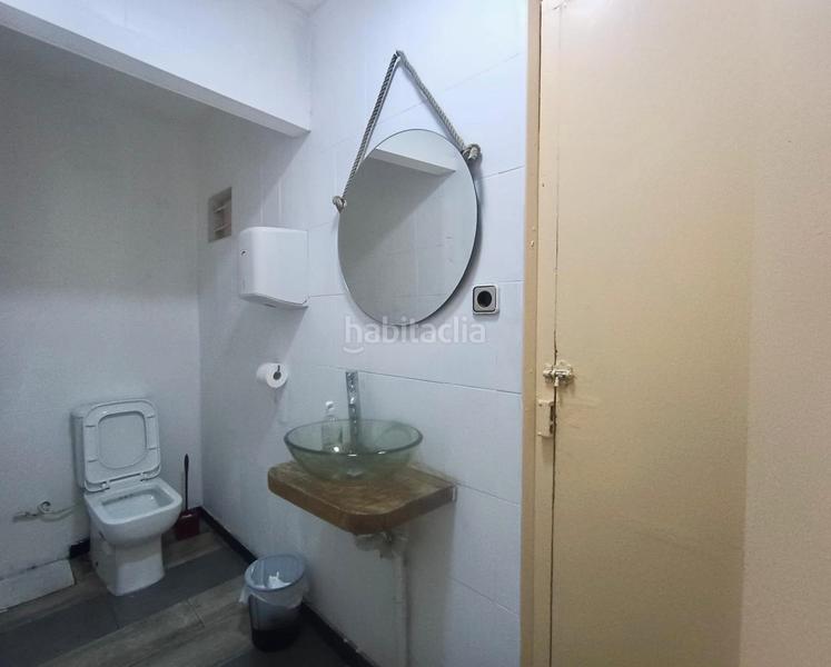 Foto 87111b73-f264-438c-9ff0-7c77ba937055. Pas-de-porte local commercial dans Can Mariner Santa Coloma de Gramenet