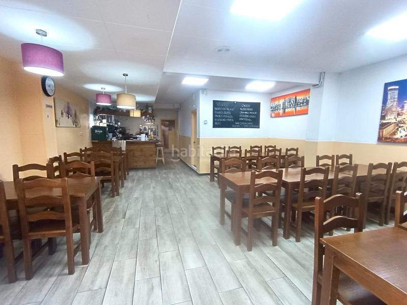 Foto a6359f8d-c83e-49a7-85a6-06dd874b6028. Pas-de-porte local commercial dans Can Mariner Santa Coloma de Gramenet