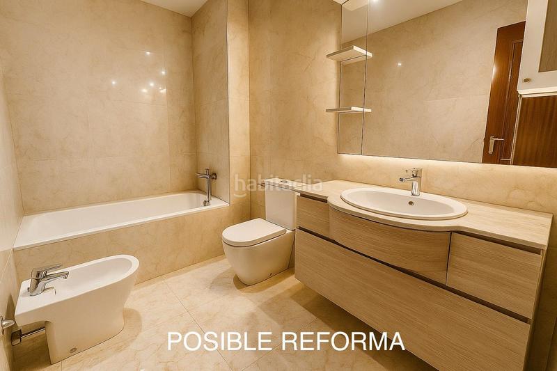 Foto 09a6472e-9059-49b7-8540-0f6b87354811. Ático  con gran terraza privada, 4 habitaciones y excelente ubicación en Santa Coloma de Gramenet