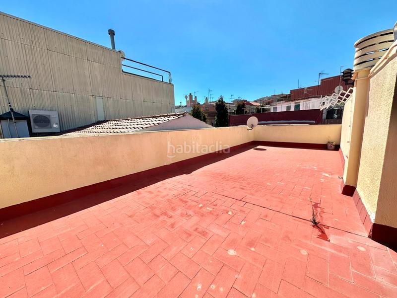 Foto 1bd06c97-98e0-4da7-866f-fdba70f016bd. Ático  con gran terraza privada, 4 habitaciones y excelente ubicación en Santa Coloma de Gramenet