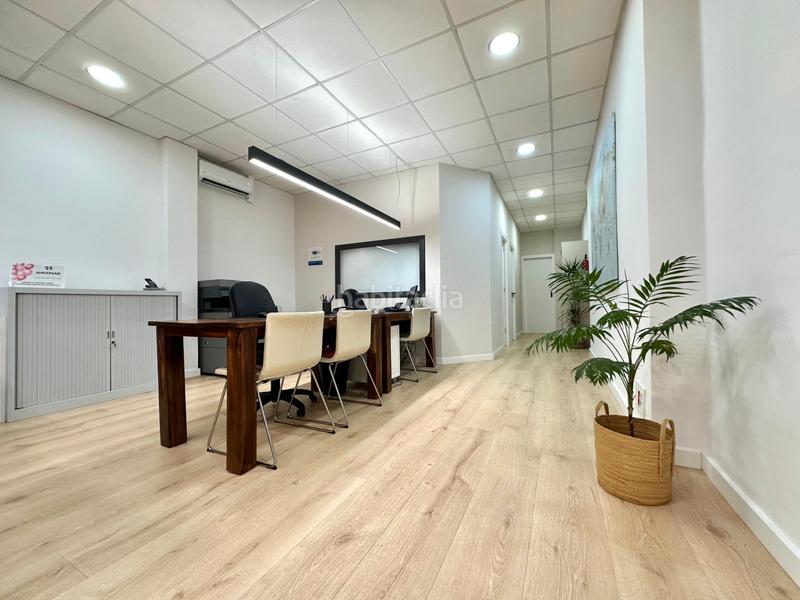 Foto 2a6e8b2f-7465-4224-8687-482afbba5770. Ático  con gran terraza privada, 4 habitaciones y excelente ubicación en Santa Coloma de Gramenet