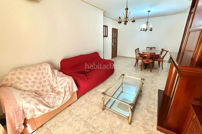 Foto 56ba10f4-5581-4b74-a932-62a660a63cef. Ático  con gran terraza privada, 4 habitaciones y excelente ubicación en Santa Coloma de Gramenet