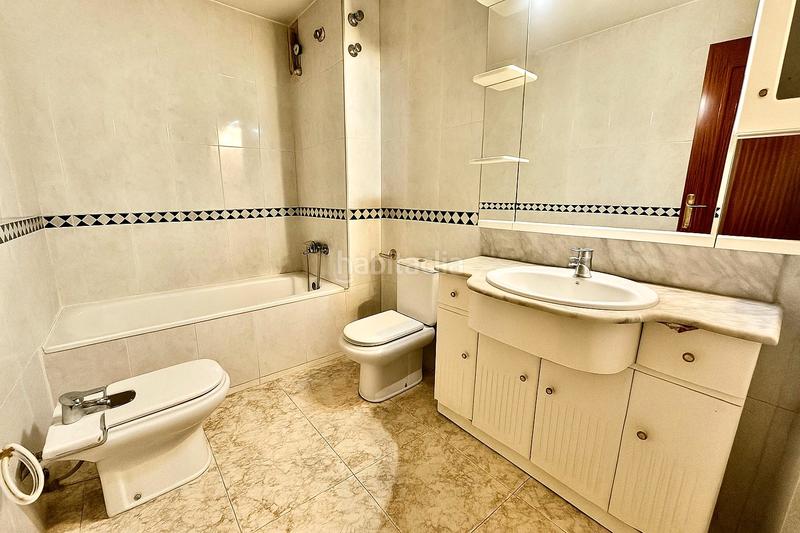 Foto fd650e62-cb67-403c-8137-95878b9d97e5. Ático  con gran terraza privada, 4 habitaciones y excelente ubicación en Santa Coloma de Gramenet
