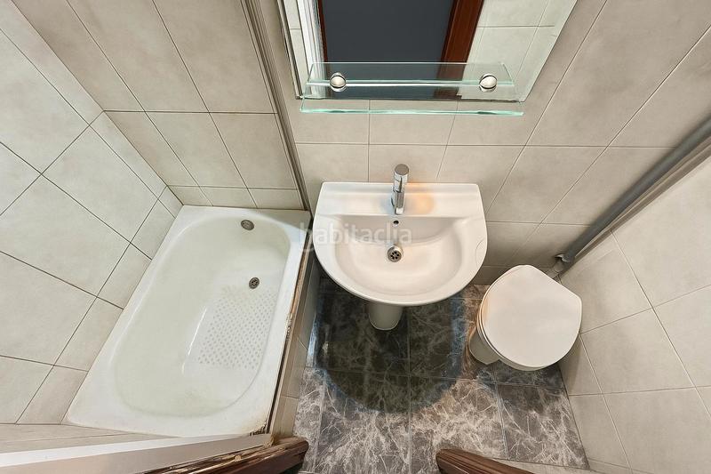 Foto dd4da8e4-ad54-475c-ad9b-2f6a4e7c18c5. Piso  exterior con dos dormitorios en Singuerlín Santa Coloma de Gramenet