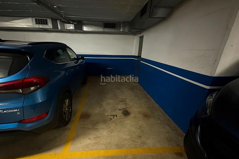 Foto 92e46cfc-2abc-4b6b-bbe7-c7daef571623. Parking voiture dans Llatí Santa Coloma de Gramenet
