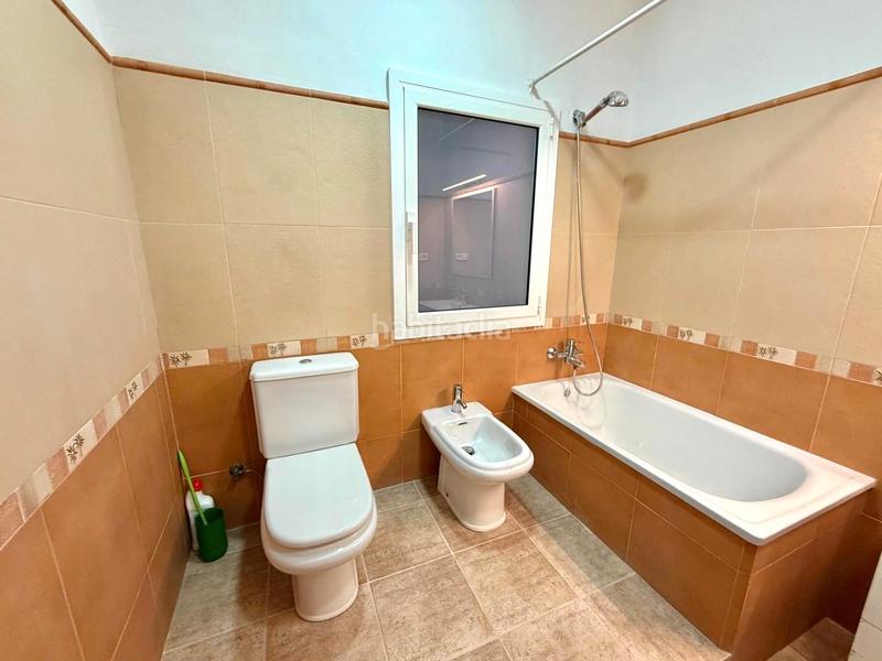 Foto 0f4496f6-1c8a-45eb-8e1a-a80585cfc6b0. Appartamento in Fondo Santa Coloma de Gramenet