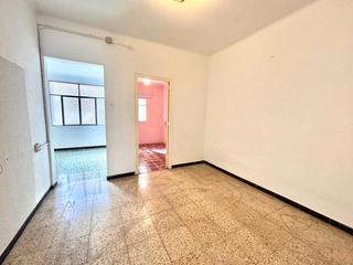 Appartement à Santa Rosa. Piso exterior para invertir o reformar de 3 dormitorios