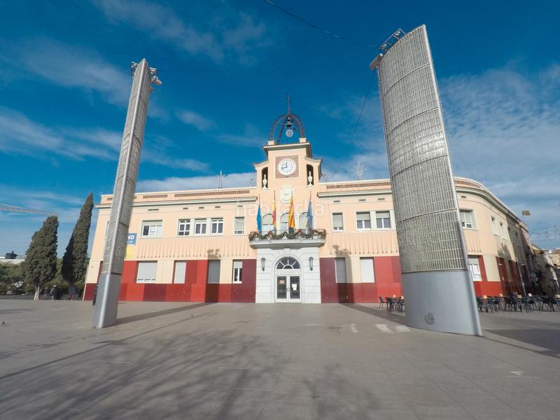 Foto b3c30e94-fa7d-4fdd-8a9b-3adf79c6b0d6. Appartamento con riscaldamento in Riu Nord Santa Coloma de Gramenet